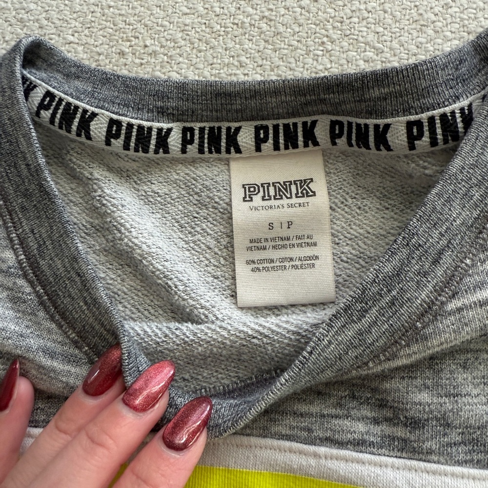 Victoria’s Secret PINK Gray Pullover Sweatshirt - Picture 4 of 4
